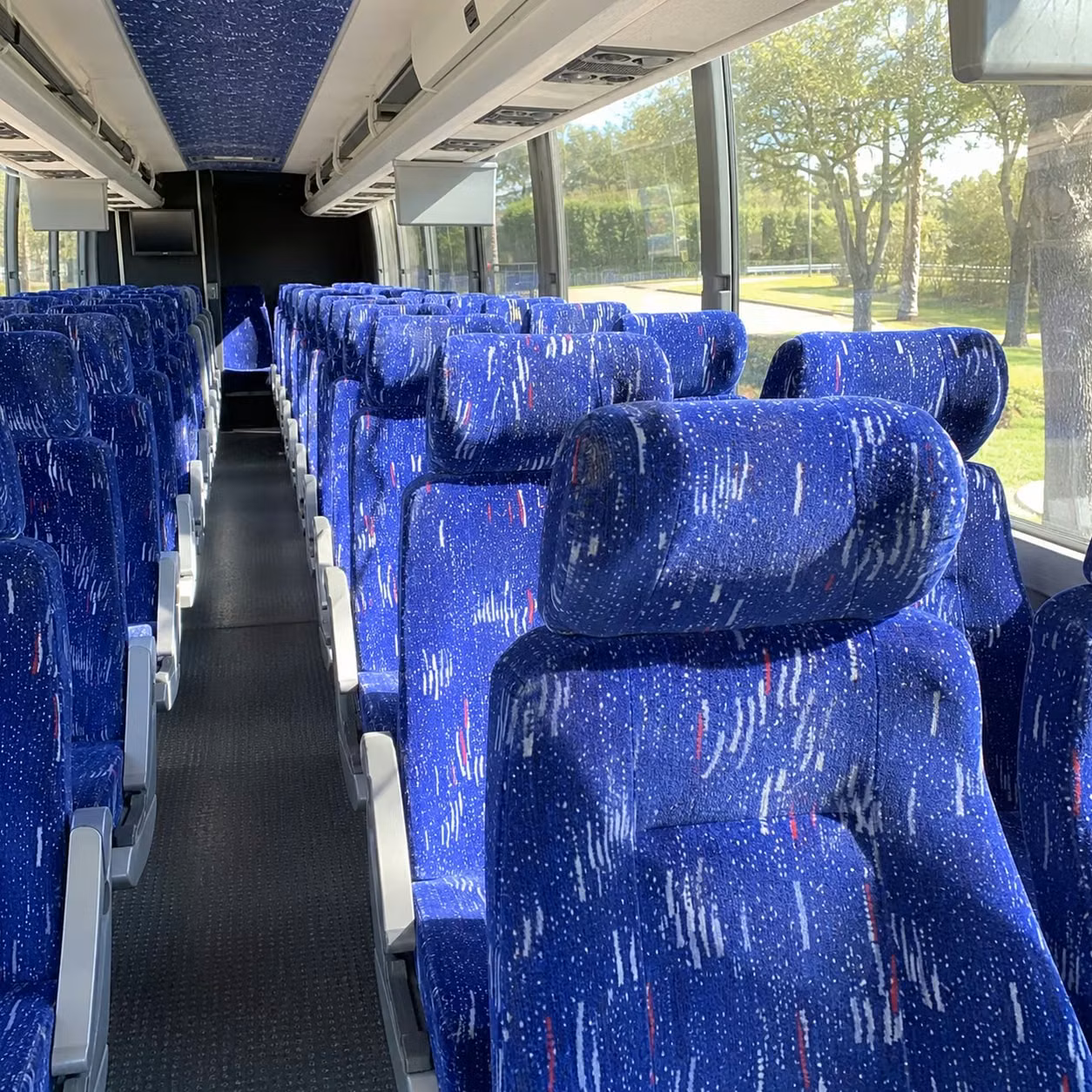 charter buses to thanksgiving point and lehi science destinations from riverton