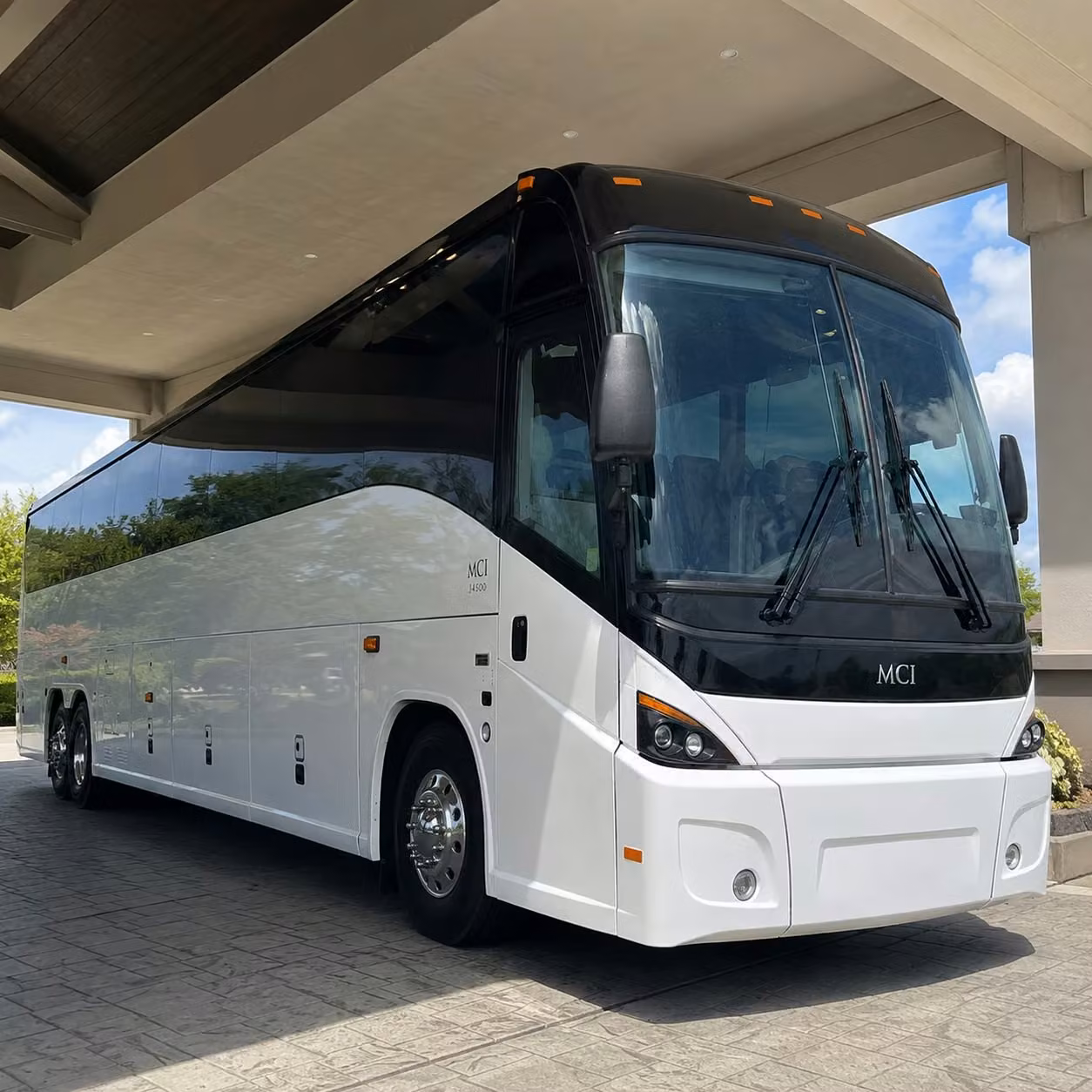 corporate group airport transfers in riverton made easy