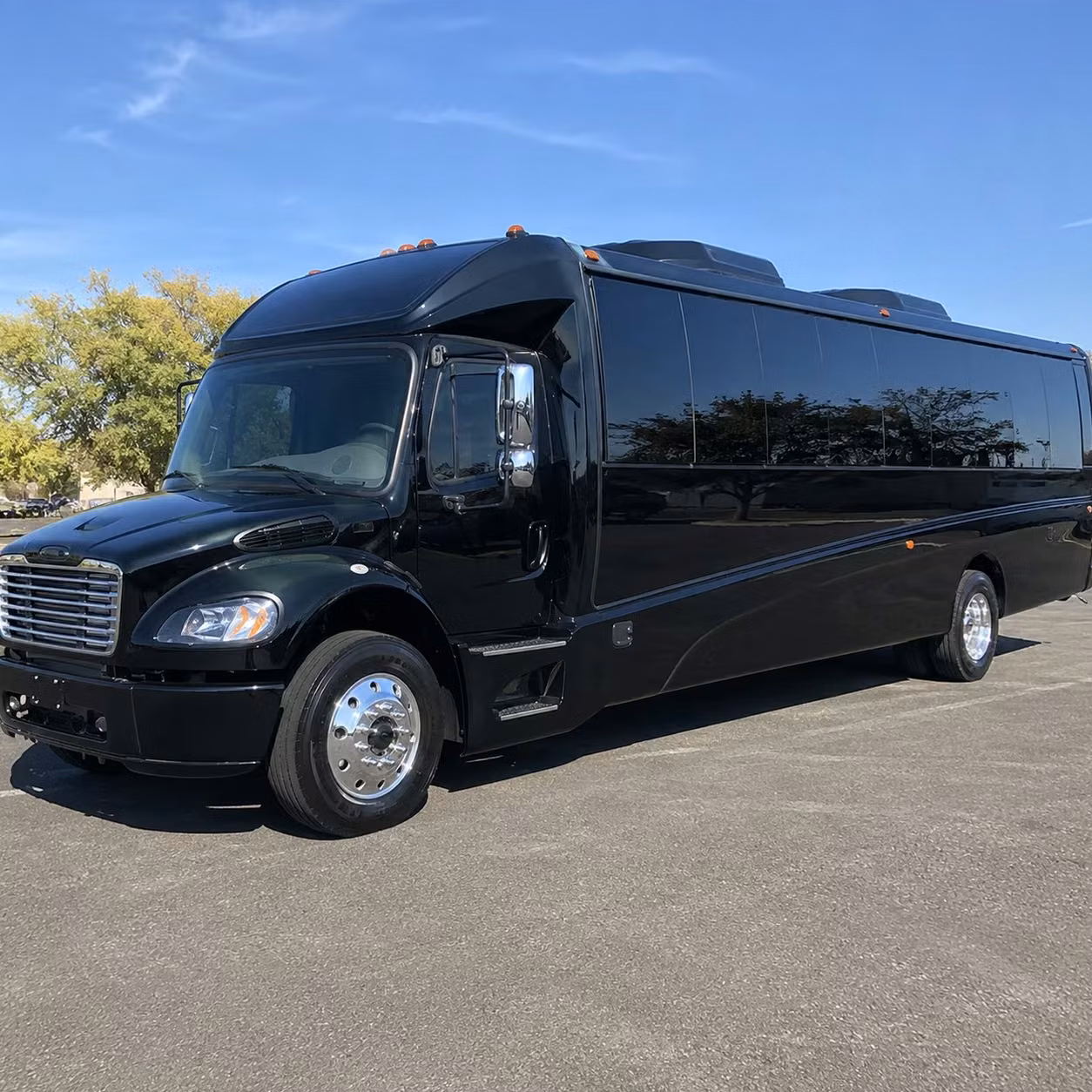 riverton 18 passenger minibus rental