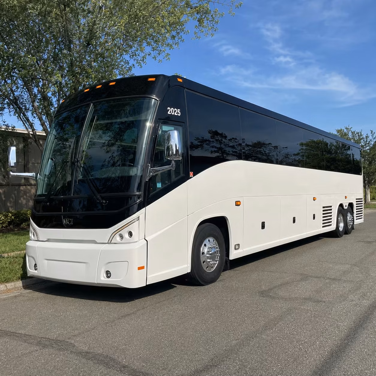 riverton charter bus rental exterior