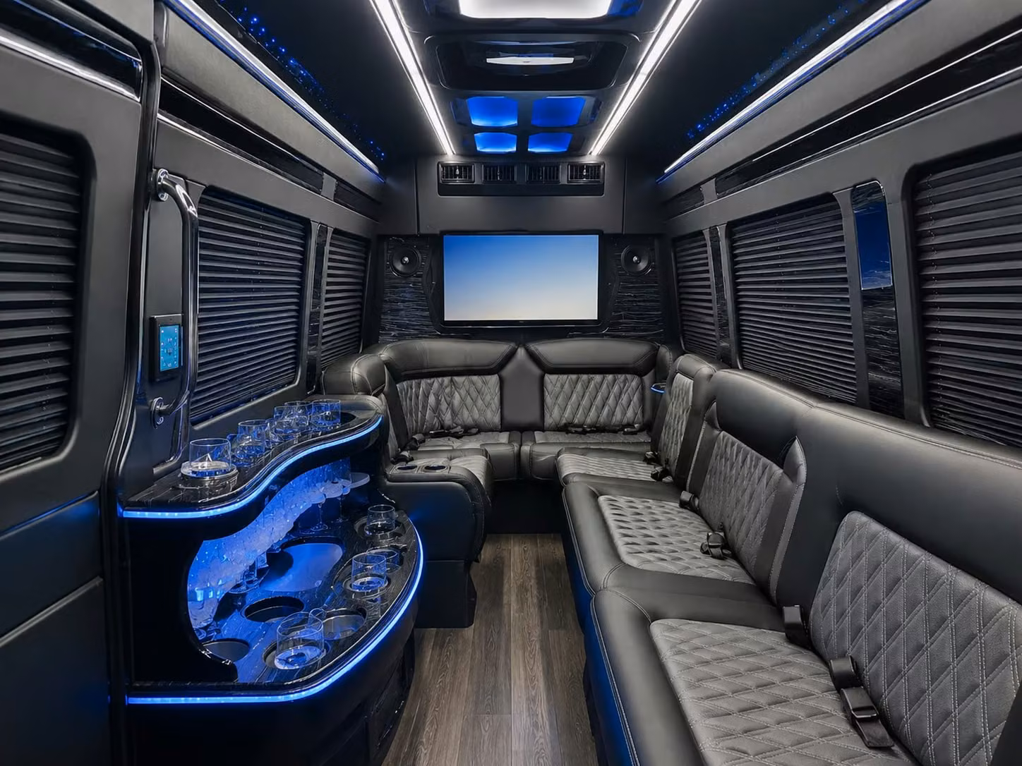 rivertoncharterbuscompany com will help you arrange race day and outdoor sporting event transportation near riverton